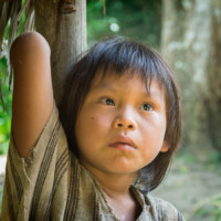 PEROU Chez un indien d'Amazonie